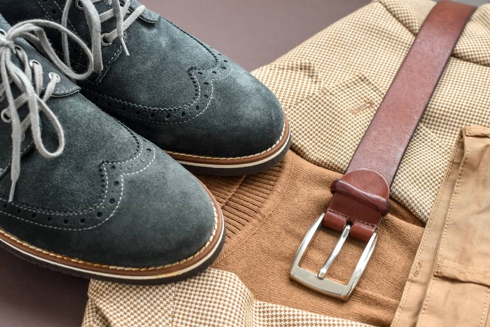 Dos And Don'ts: What Color Shoes To Wear With Khaki Pants?