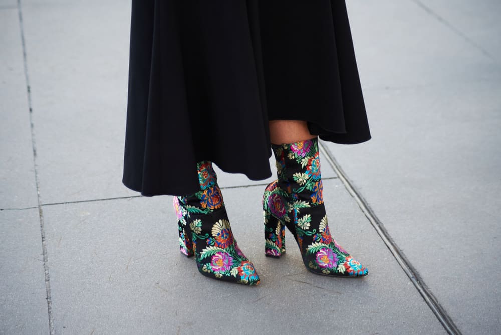 How To Wear Midi Skirts With Ankle Boots? 8 Iconic Ideas