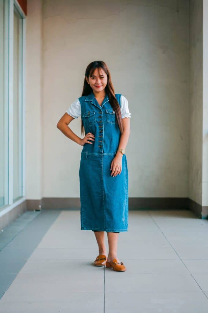 What Shoes To Wear With Denim Dresses 14 Jeanius Picks