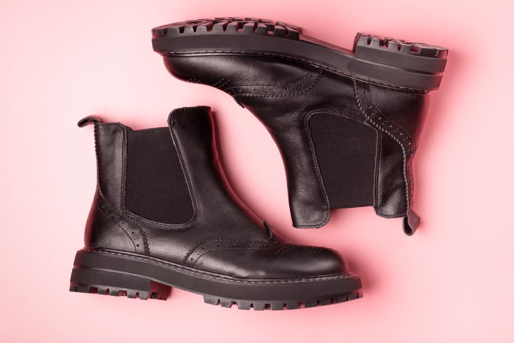 What Shoes To Wear With Dress Pants In Winter? 12 Best Boots