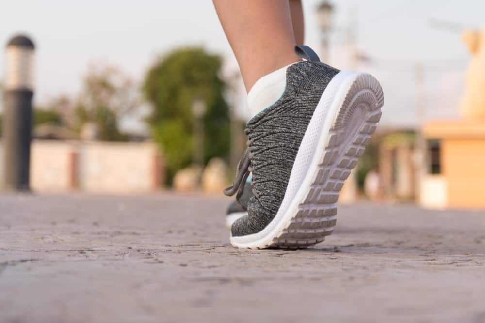 Best Walking Shoes For Overweight Women: Our Top 11