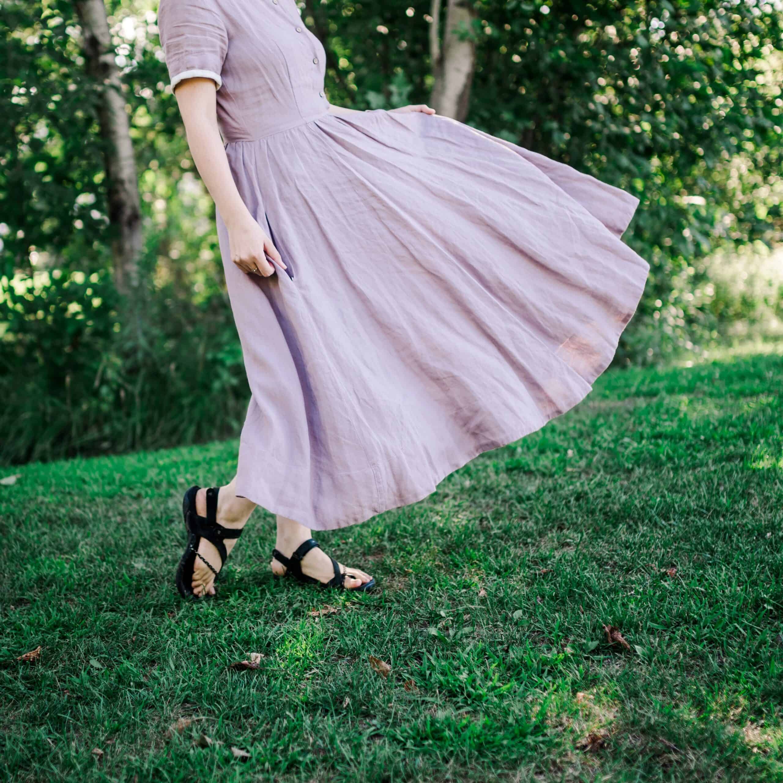 Lavender Color Floral Gown – Aamori Studio-pokeht.vn