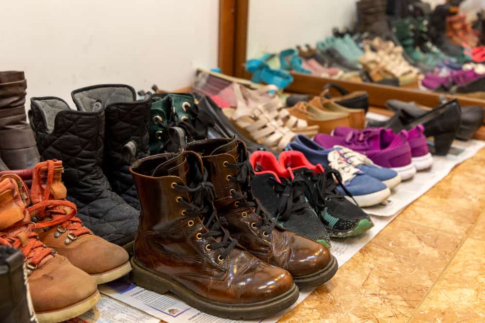 What To Do With Old Shoes? 5 Useful Tips You "Shoed" Know