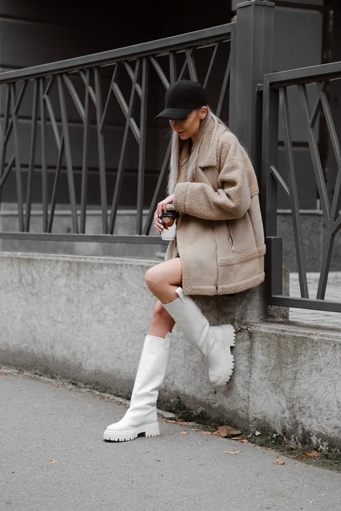 What To Wear With White Boots? 8 Ever-Enduring Ensembles