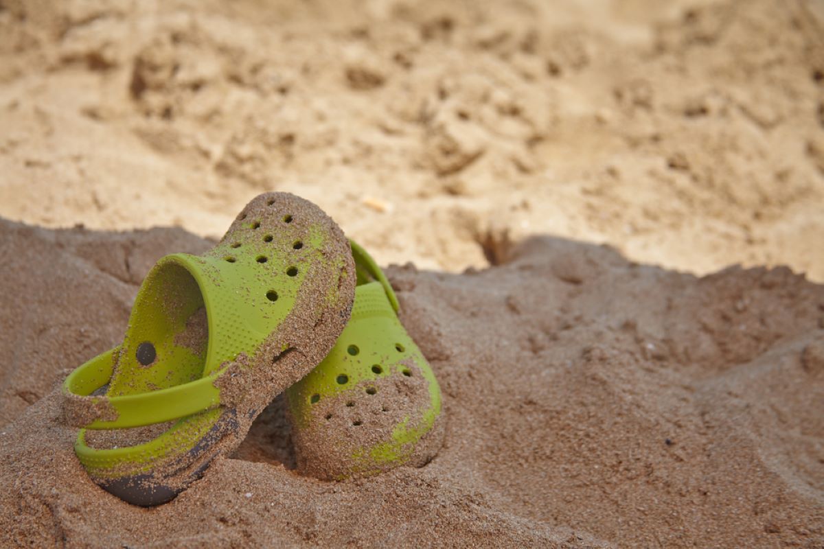 How Long Do Crocs Last? When Should You Replace Them?