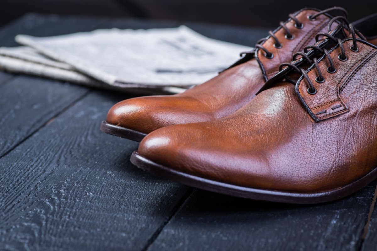 How To Clean Soft Leather Shoes? 6 Spot-On Tips