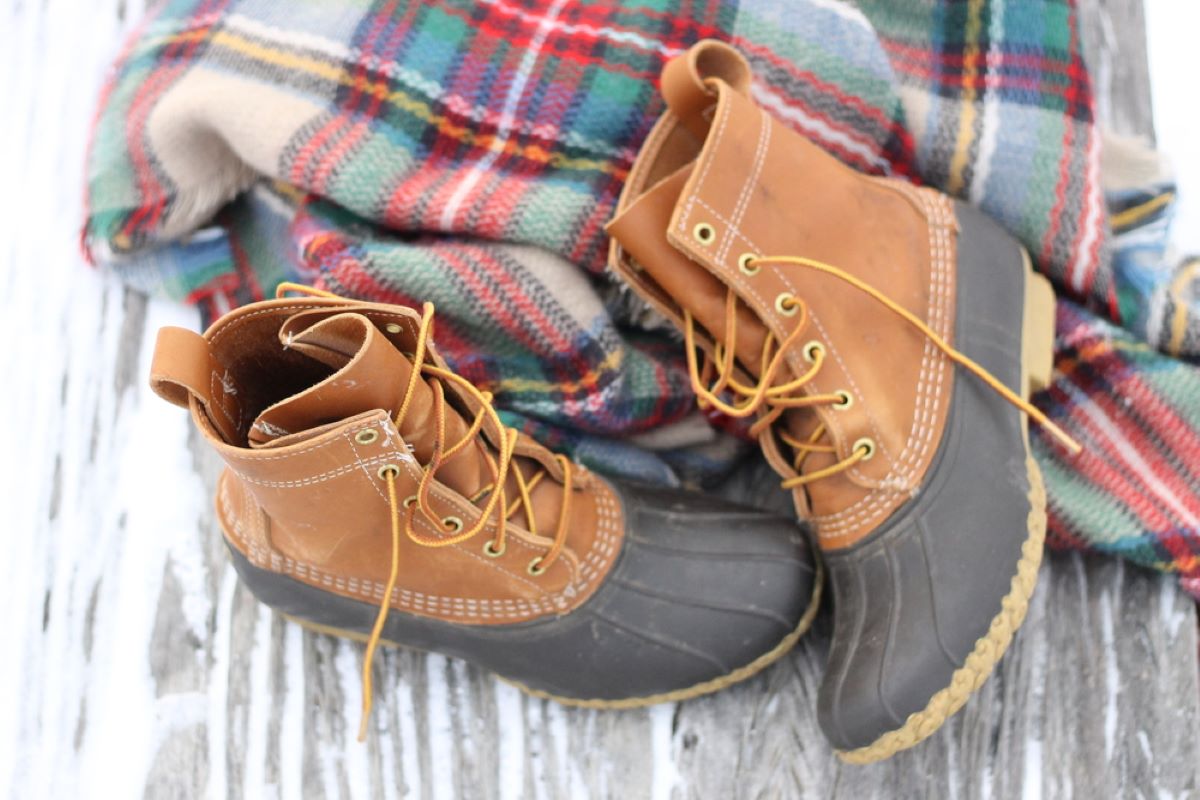 How To Tie Bean Boots? Master The "Eastland Knot" In 4 Steps