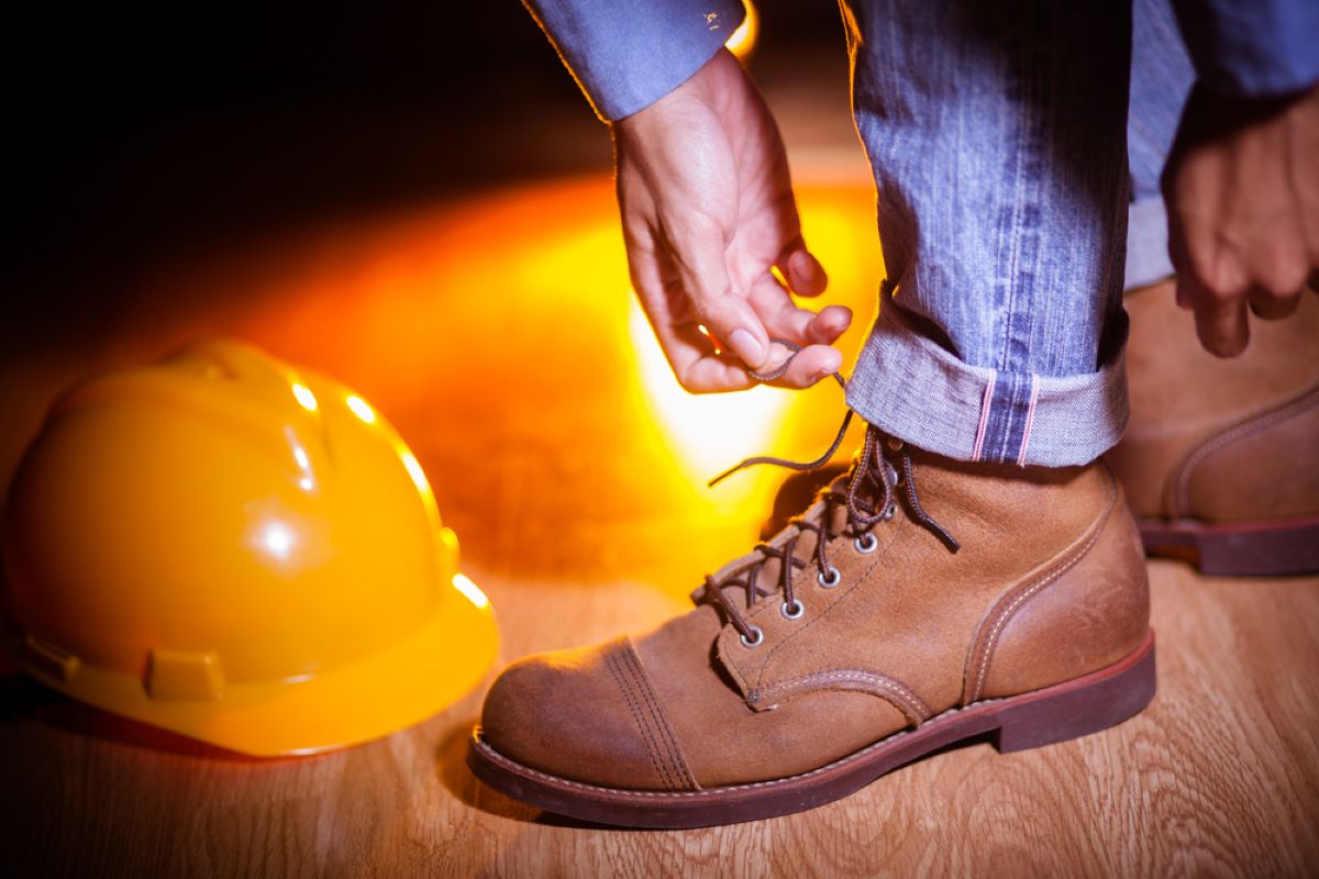 how to tie work boots