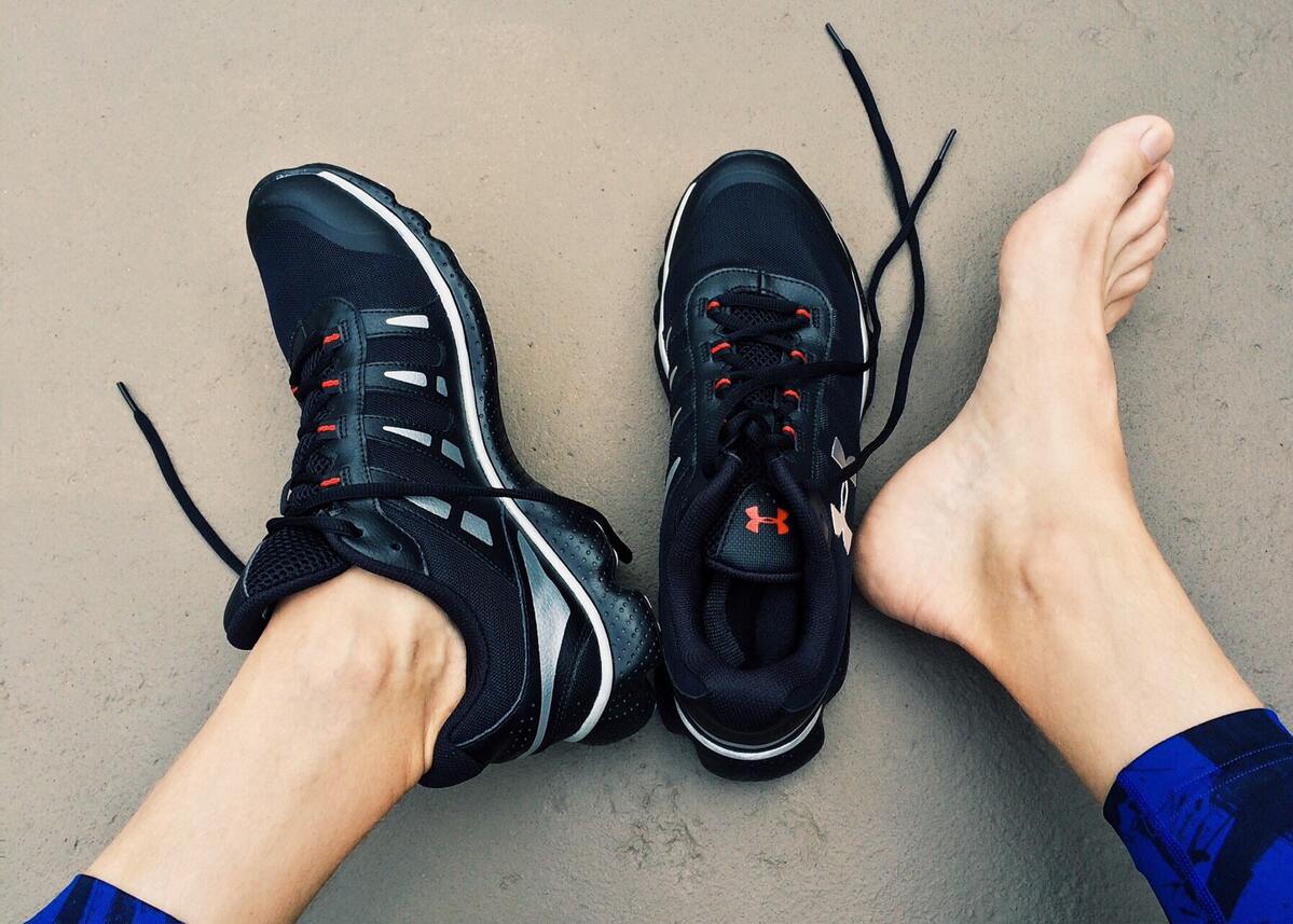5 beste Schuhe für Strecksehnenentzündung: So kommen Sie wieder auf die Beine