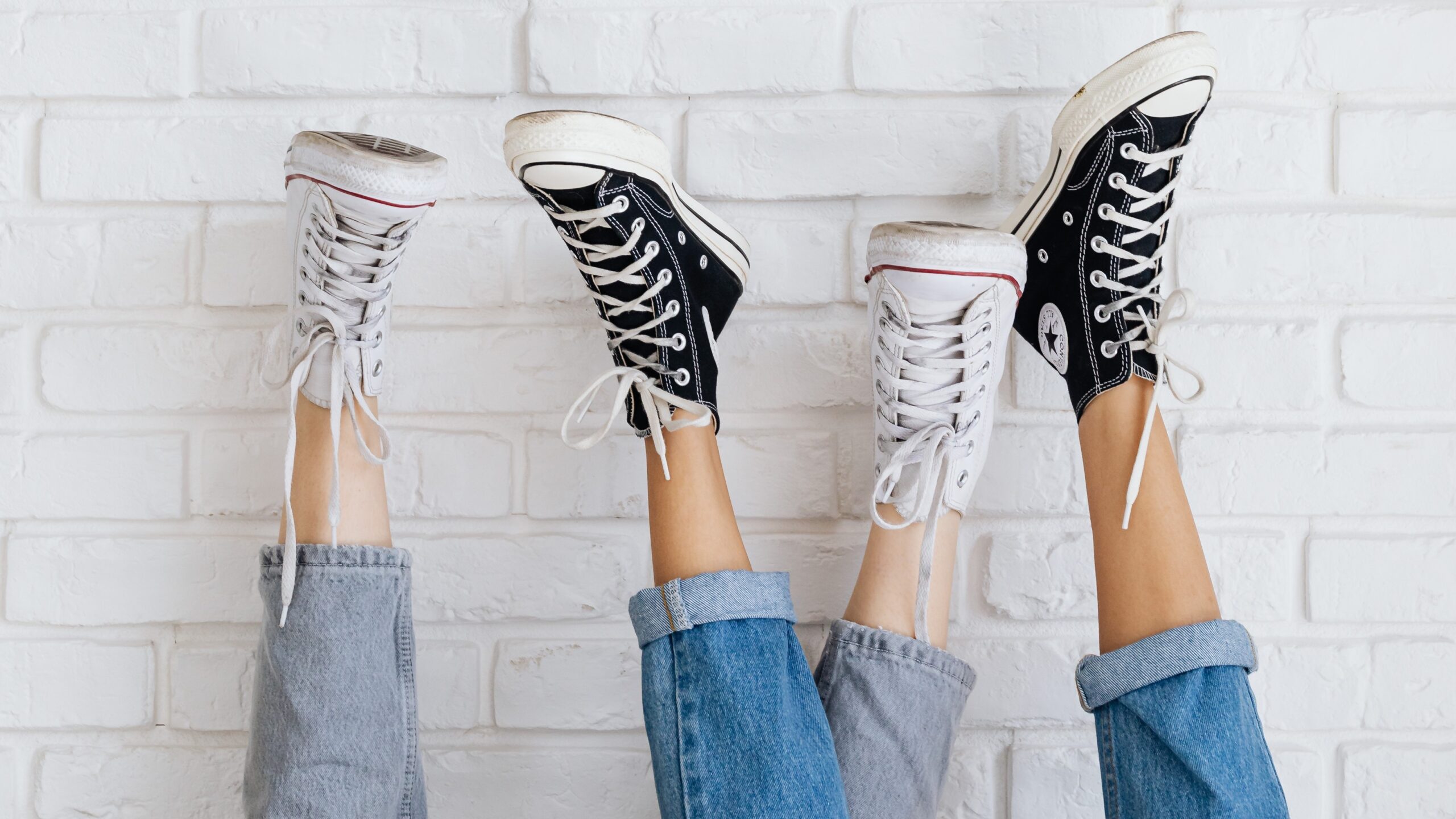 10 Amazing Converse Alternatives To Spice Up Your Closet