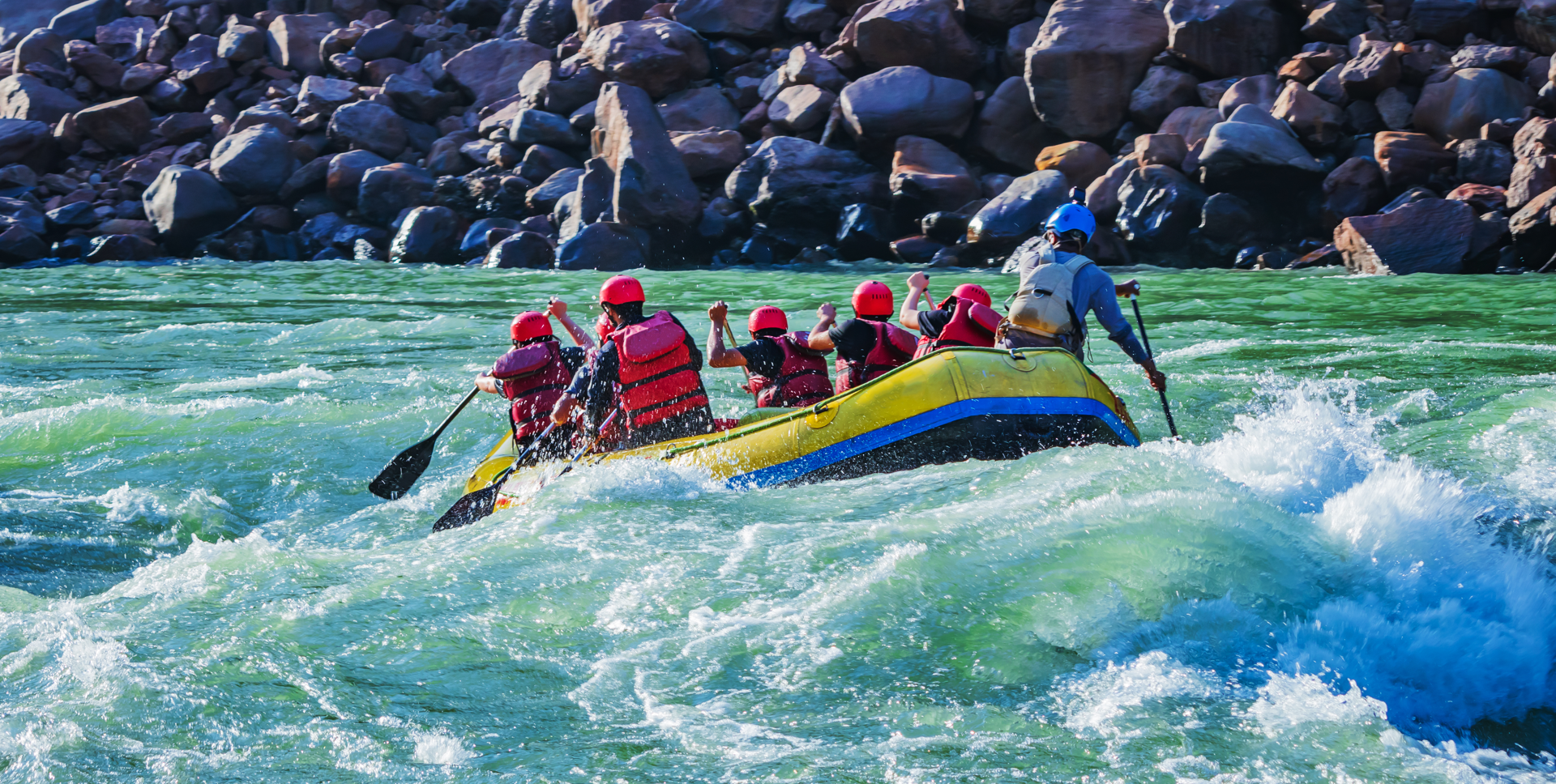 What Are The Best Shoes For White Water Rafting?
