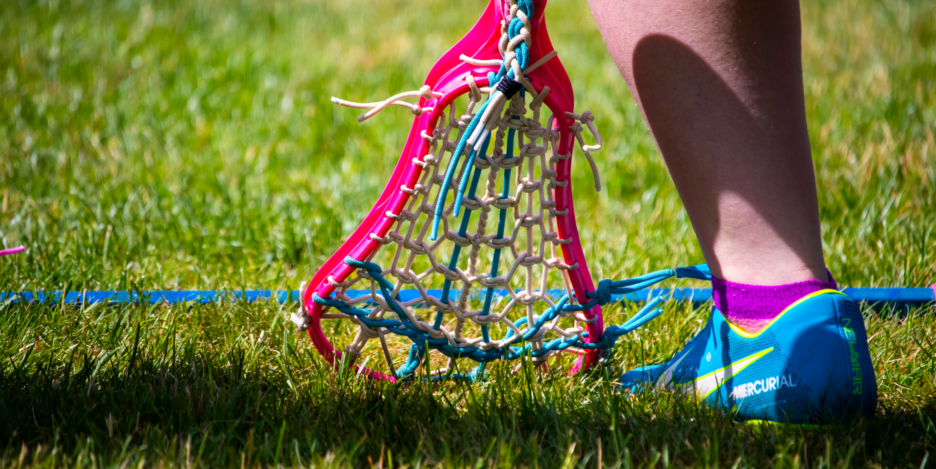 5 Best Lacrosse Cleats For Wide Feet To Outplay Everyone