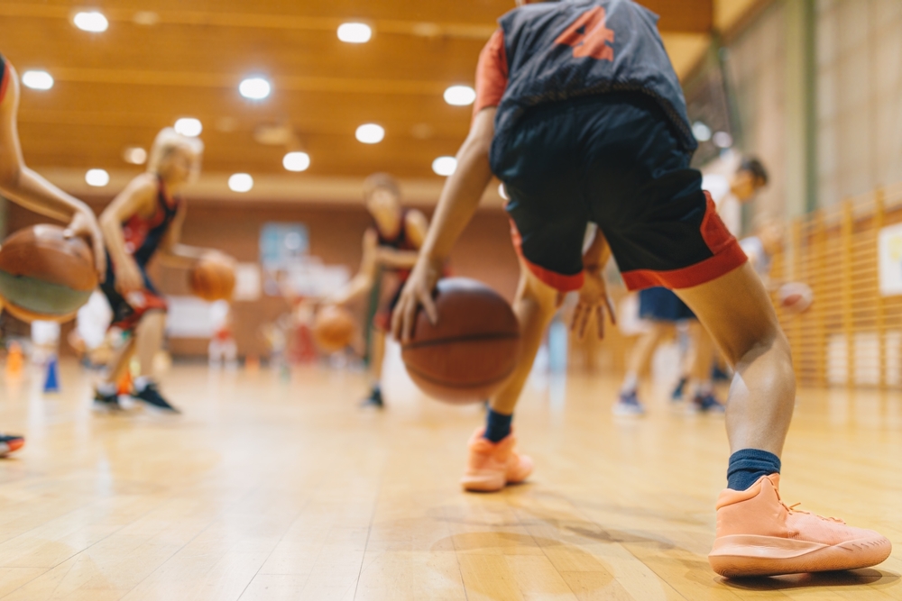 Step Up Your Game 10 beste Basketballschuhe für breite Füße