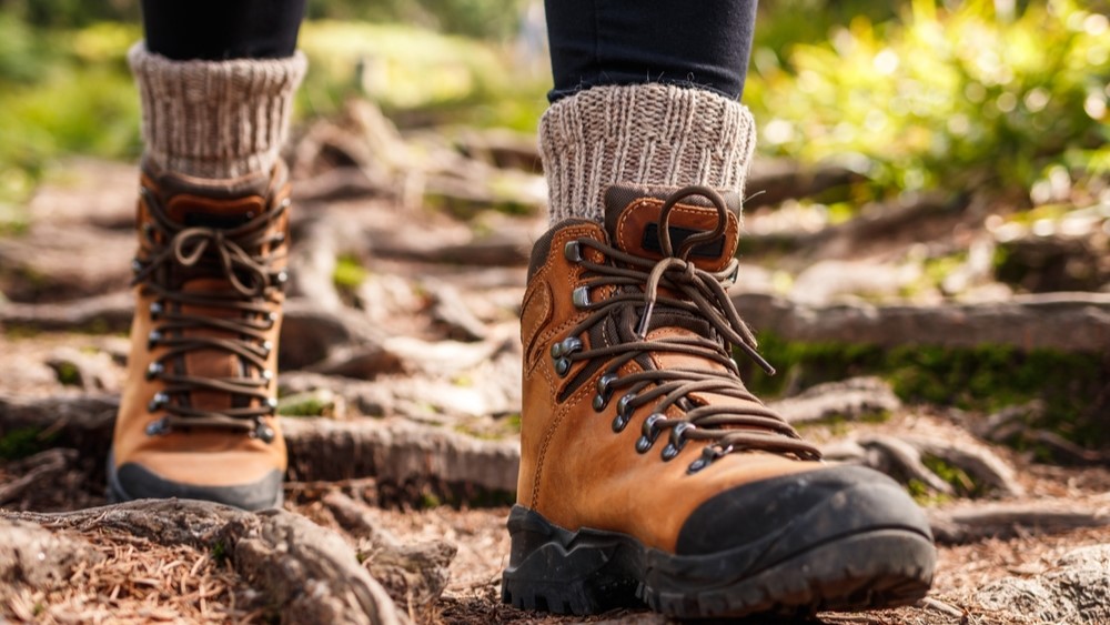 7 beste Wanderschuhe für breite Füße und schmerzfreie Wanderungen