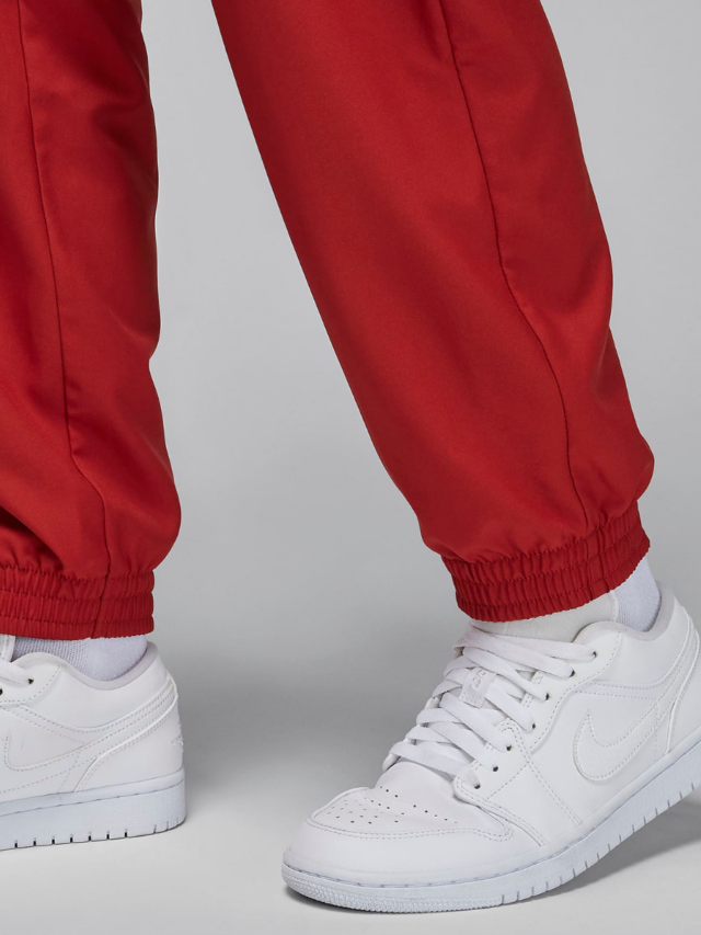 10 Trendiest Shoes To Wear With Joggers