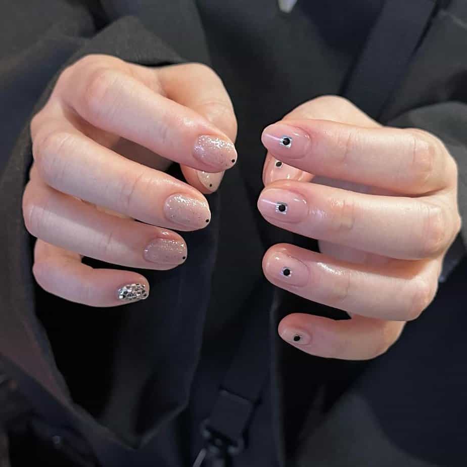 20 Clear Nail Designs That Are Clearly Fabulous