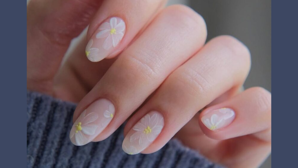 22 Playful Daisy Nail Designs Perfect for Adding Warmth to Your Winter Style