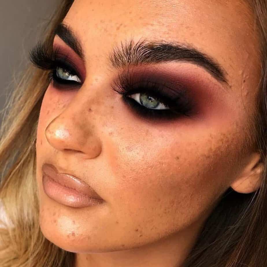 20 Sensational Smokey Eye Makeup Looks For Your Inner Diva