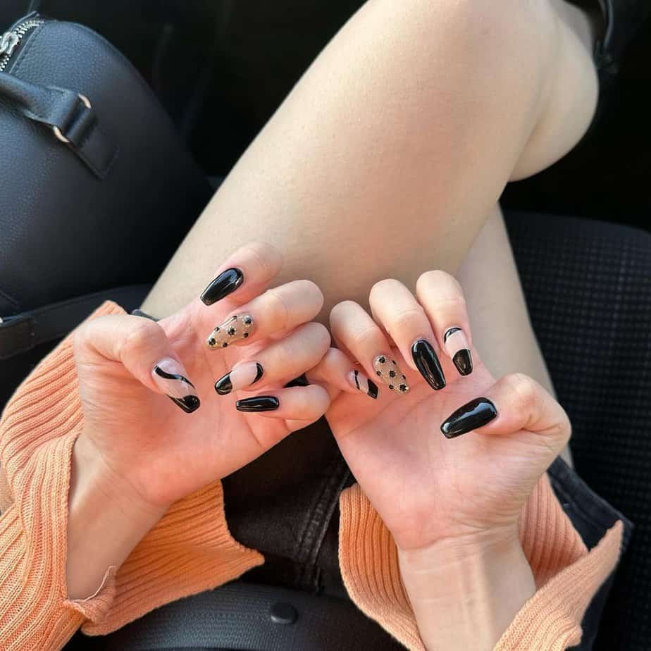 20 Incredible Ideas For Black Nails For The Modern Woman