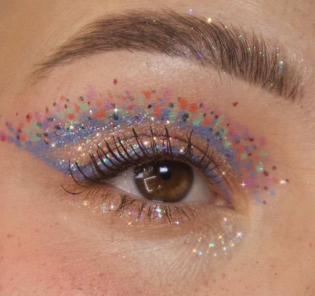 20 Magnificent Glitter Eyeshadow Looks Perfect For Any Party