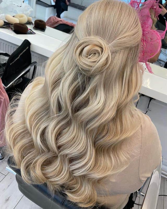 19 Chic Wedding Guest Hairstyles To Make You Look Glamorous