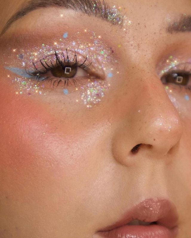 20 Magnificent Glitter Eyeshadow Looks Perfect For Any Party