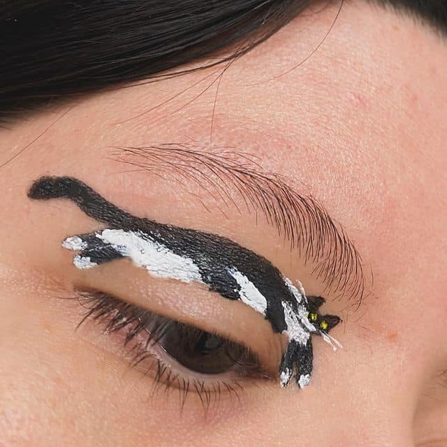 20 Creative Eyeliner Looks To Make Your Eyes Pop