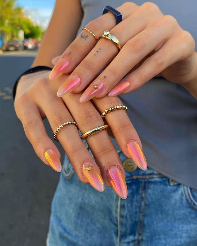 18 Captivating Aura Nails You'll Want To Copy