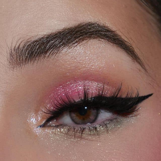 20 Magnificent Glitter Eyeshadow Looks Perfect For Any Party