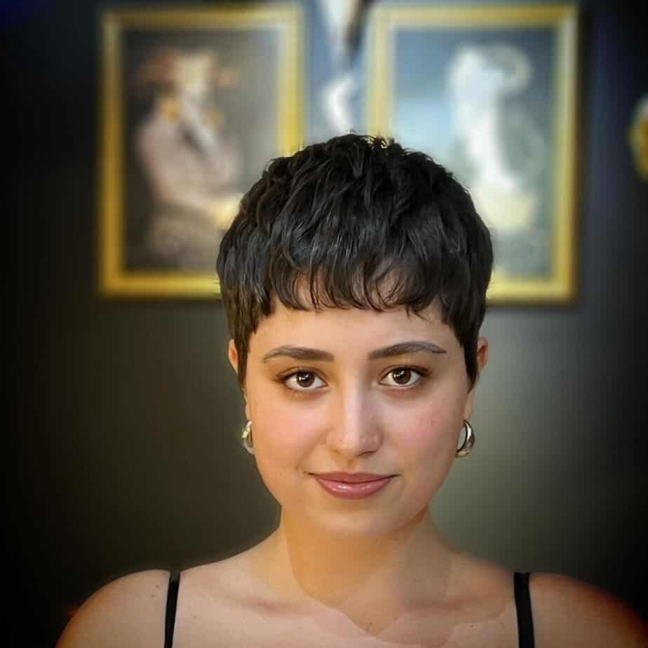 40 Wonderful Wavy Pixie Cut Hairstyles to Make Waves