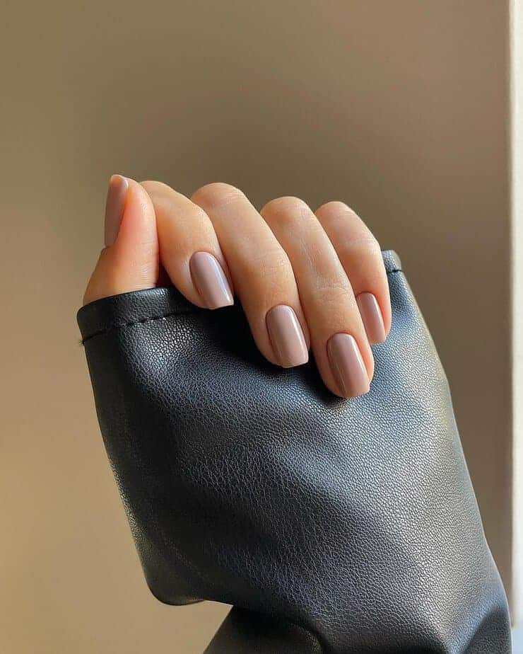 Keep It Classy with These 38 Timeless Neutral Short Nails