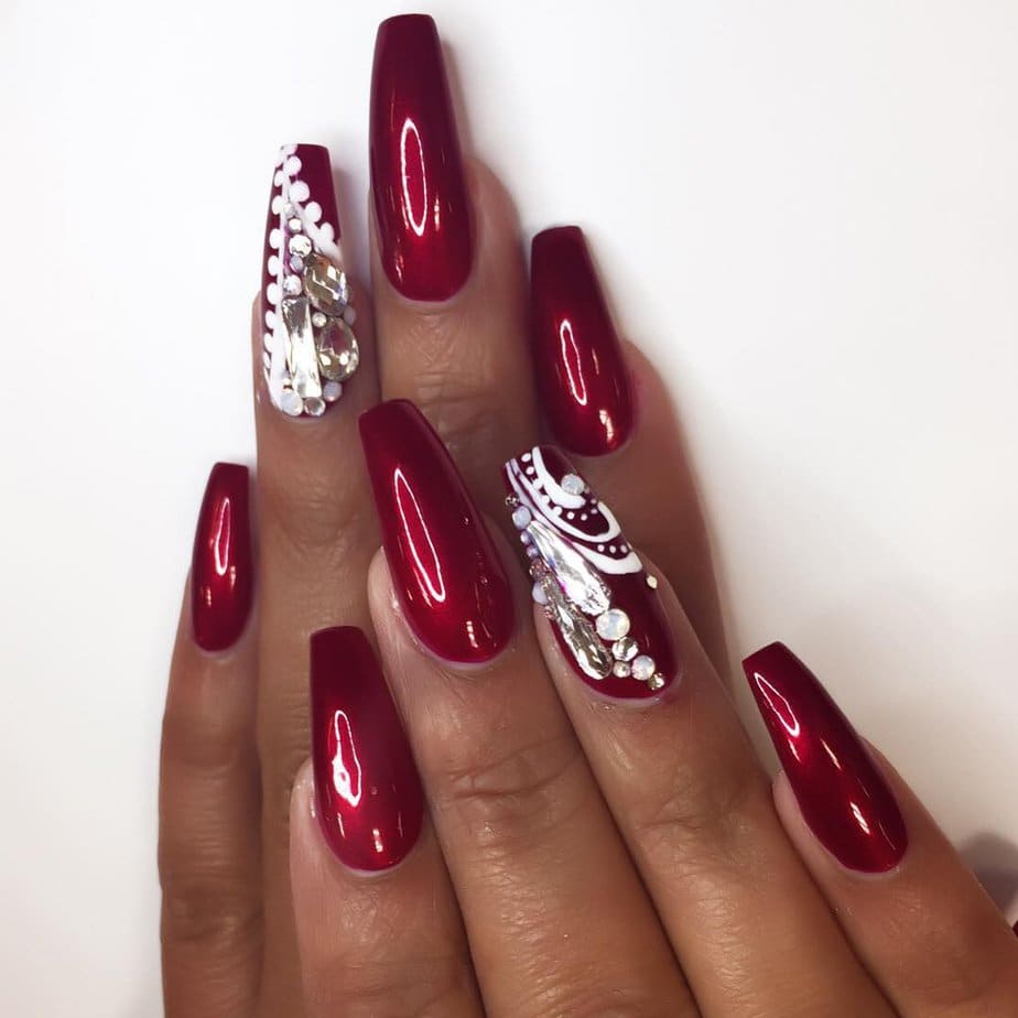 38 Chic Red Velvet Nails For A Luxurious And Timeless Style