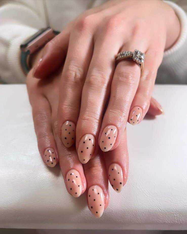 38 Timeless Neutral Short Nails For A Sophisticated Look