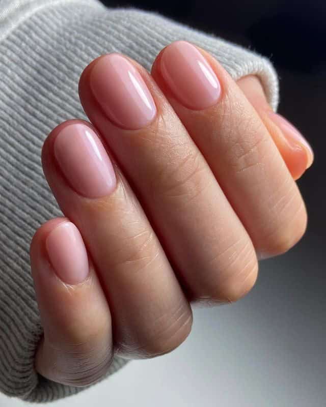 38 Timeless Neutral Short Nails For A Sophisticated Look