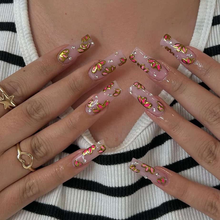 36 Glorious Gold Nails Fit For Royalty