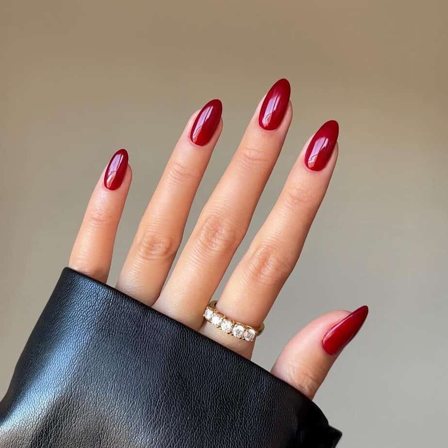 38 Chic Red Velvet Nails For A Luxurious And Timeless Style