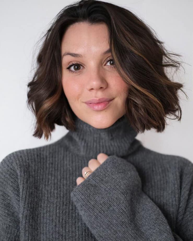 18 Stunning Haircuts for Wavy Hair You Will Love