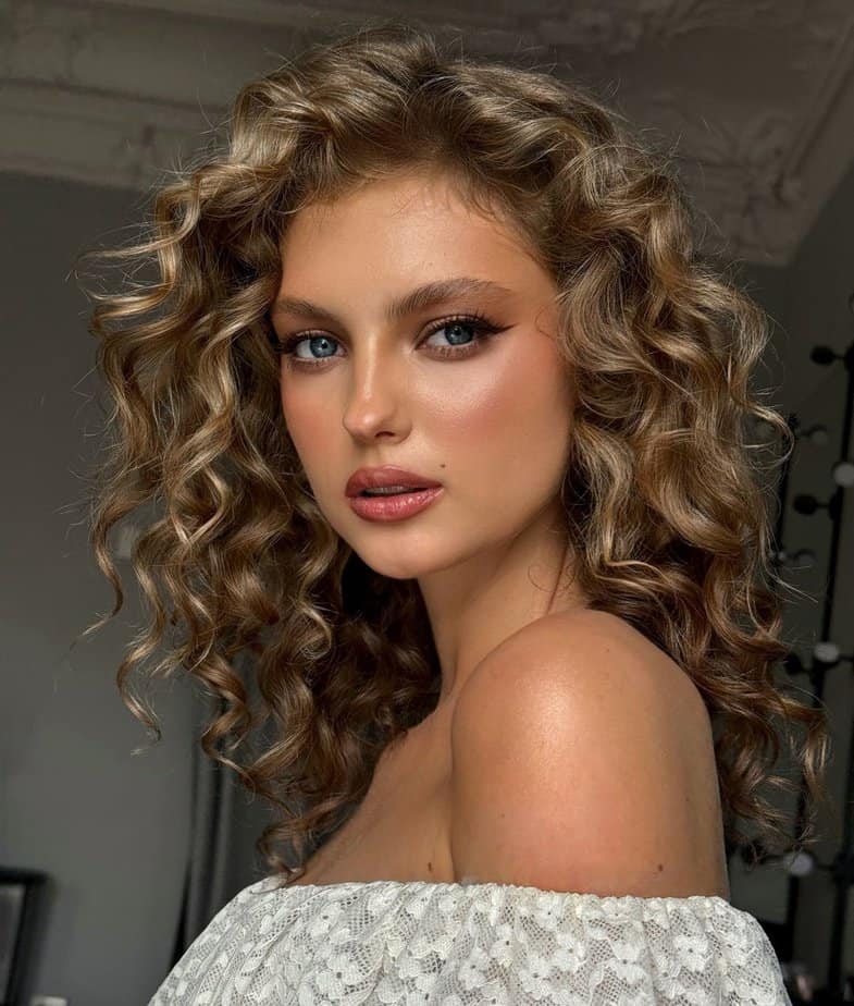 35 Spellbinding Golden Brown Hair Ideas To Try In 2024