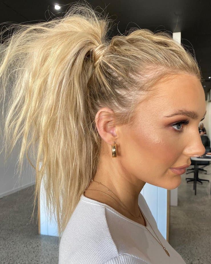 40 Messy Ponytail Looks For The Office AND The Dancefloor