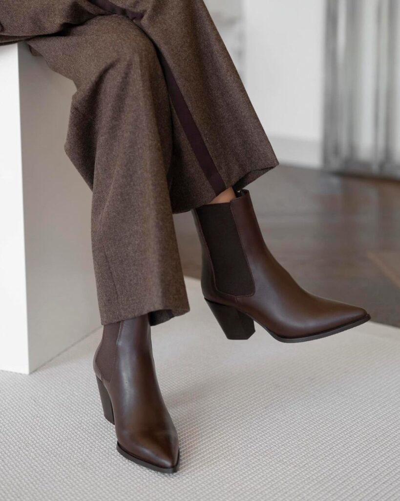 Pointed toe ankle boots