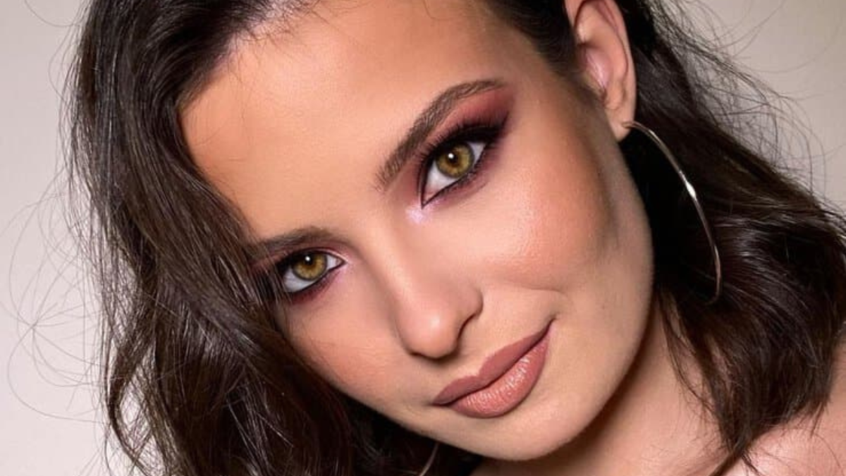 36 Stunning Makeup Looks to Enhance Your Hazel Eyes