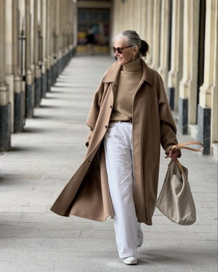 Sophisticated Office Outfits Perfect for Women Over 50