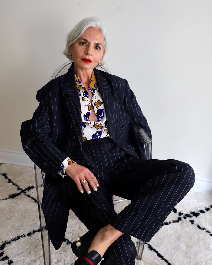 Simple Ways to Look Stylish at 50 and Beyond