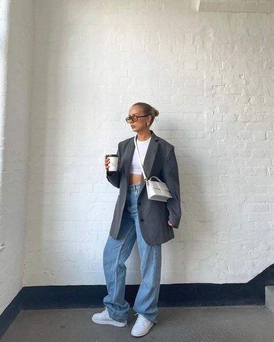 Your Guide to Styling Oversized Blazers in 9 Sleek Ways