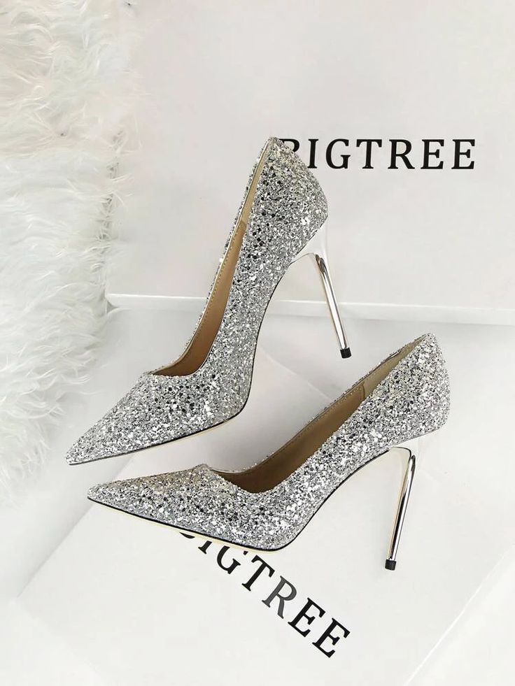 Feelin’ Festive? These Shoes Will Make You the Star of the Holiday Party