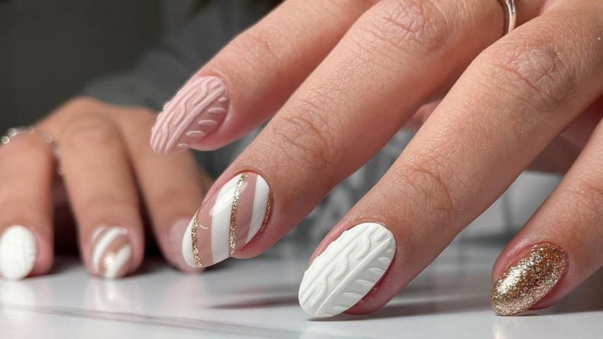 16 Stylish Sweater Nail Ideas That Are Perfect for the Cold Weather Season