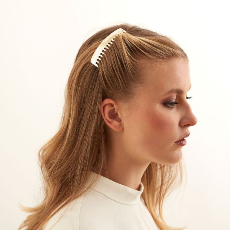 Hop on the French Comb Trend With 9 Jaw-Dropping Hairstyles That’ll Have You Saying ‘Oui!’