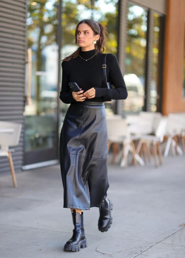 The Best 8 Shoes to Rock With a Leather Skirt and Own the Look