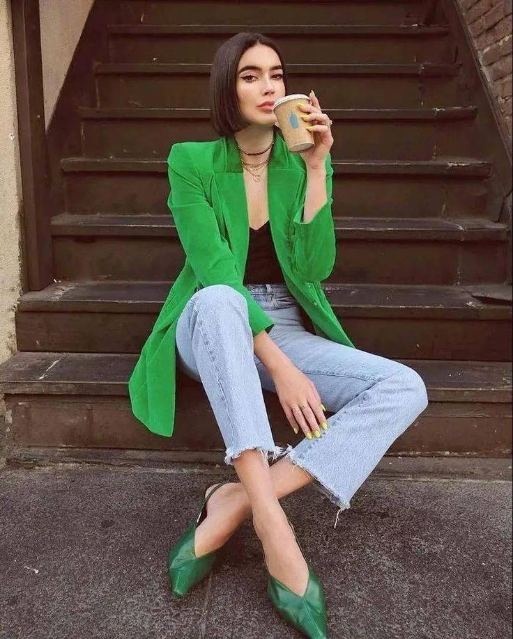 You Won’t Believe How These 9 Outfits with Green Heels Steal the Spotlight