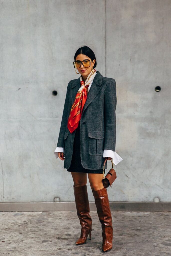 How Can a Silk Scarf Redefine Your Style? Discover 8 Everyday Outfit Ideas!